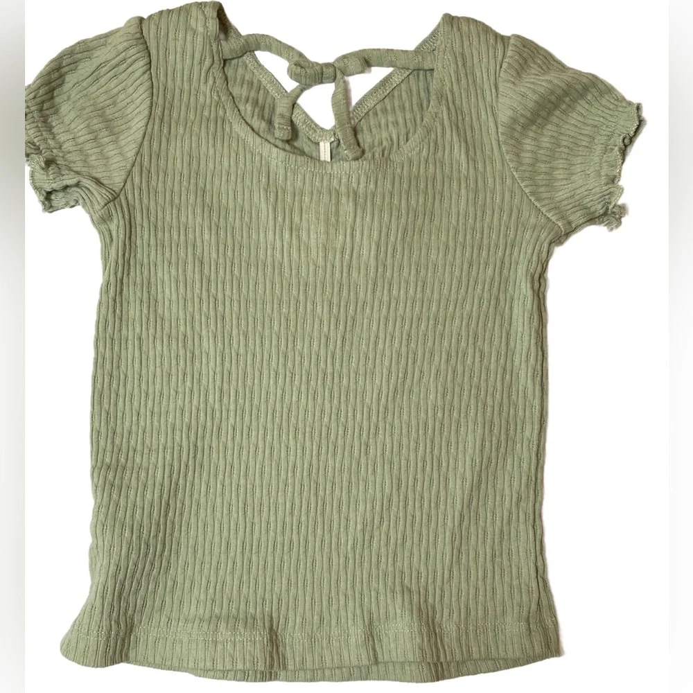 OshKosh B'gosh Textured Green Top And Flowered Skorts Size 3T